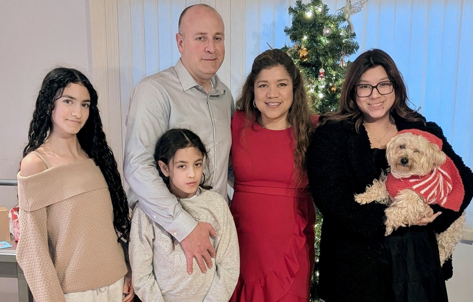 Rosa, Mike and their daughters Alexandra, Scarlette and Angelique